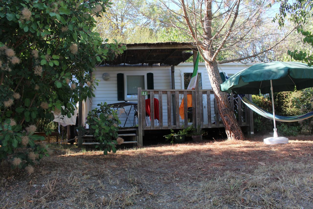 Camping Forcalquier Les Routes De Provence Hotel Exterior photo
