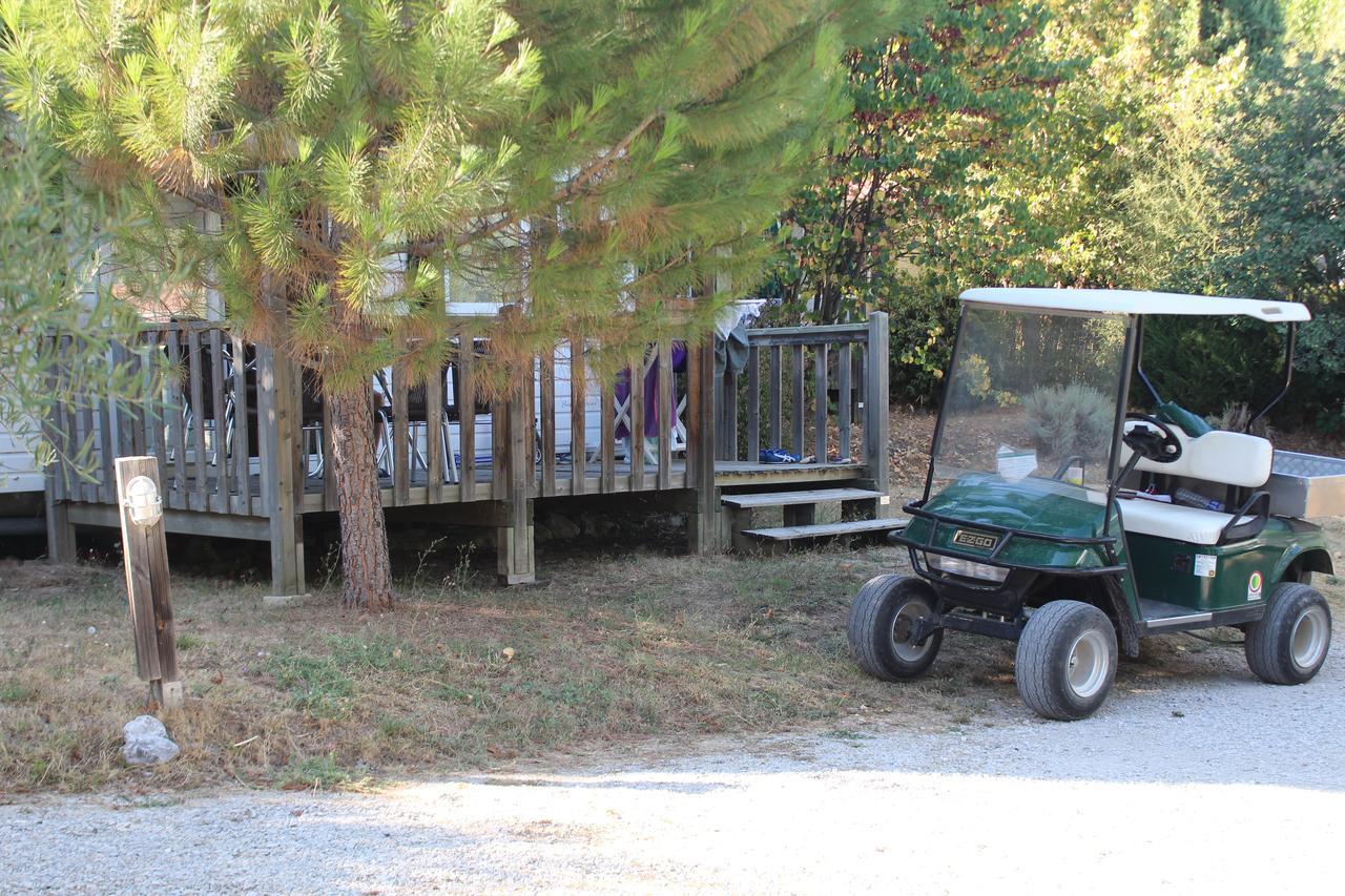 Camping Forcalquier Les Routes De Provence Hotel Exterior photo
